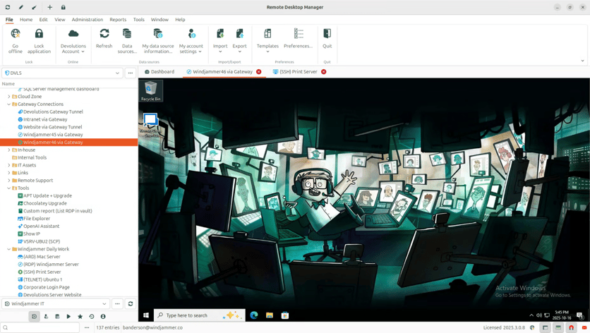Work with multiple connections at the same time